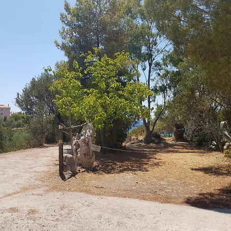 Gkionis كالاماتا