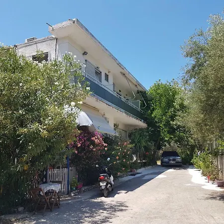 Gkionis Daire Kalamata